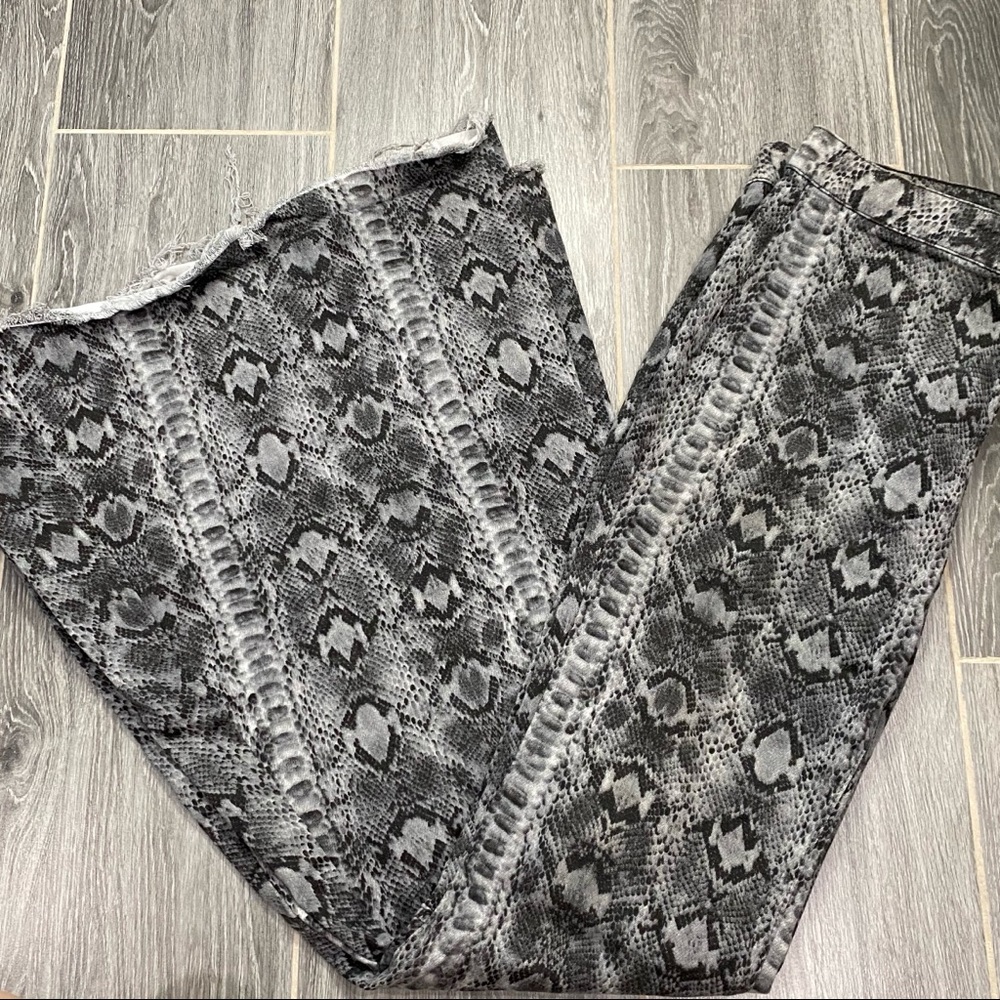 ❌SOLD❌Free People snakeskin flares - Picture 4 of 6